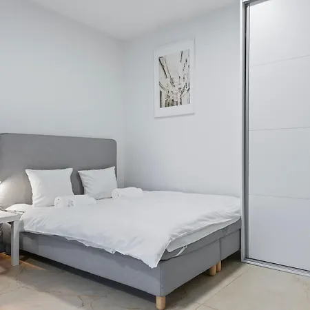 Rentplanet - Na Pradze Warsaw