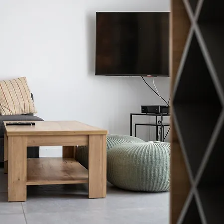 Rentplanet - Na Pradze Apartment