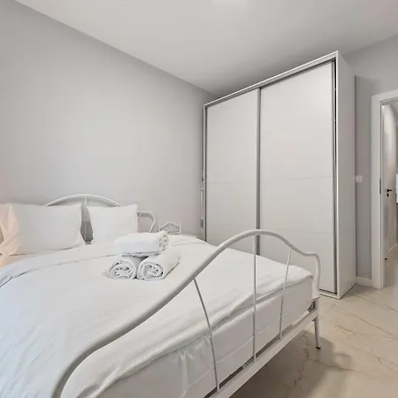 Rentplanet - Na Pradze Apartment *