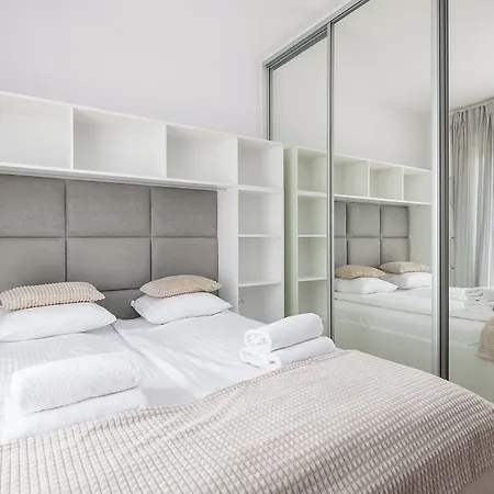 Rentplanet - Na Pradze Warszawa