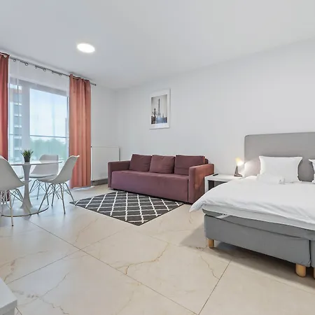 Rentplanet - Na Pradze Apartment Warsaw