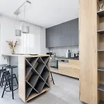 Lejlighed Rentplanet - Na Pradze