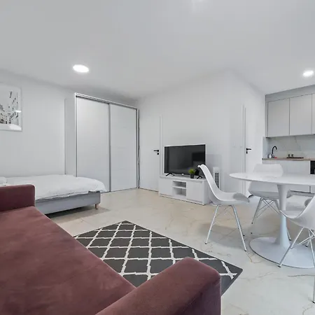 Apartment Rentplanet - Na Pradze